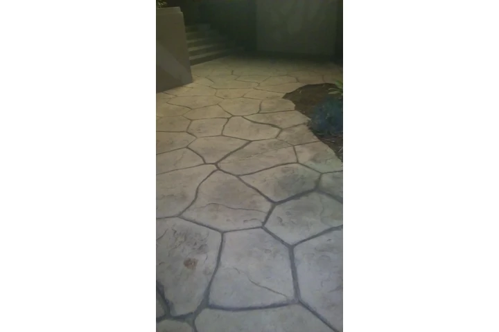 CONCRETE WORK/DRIVEWAYS image 7