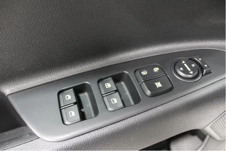 $16989 : Kia Rio 2023 S 4dr Sedan image 6