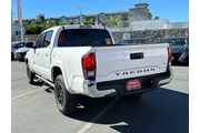 $32998 : Toyota Tacoma 2022 4x2 TRD O thumbnail