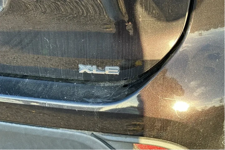 $34990 : Toyota Highlander Hybrid 202 image 7