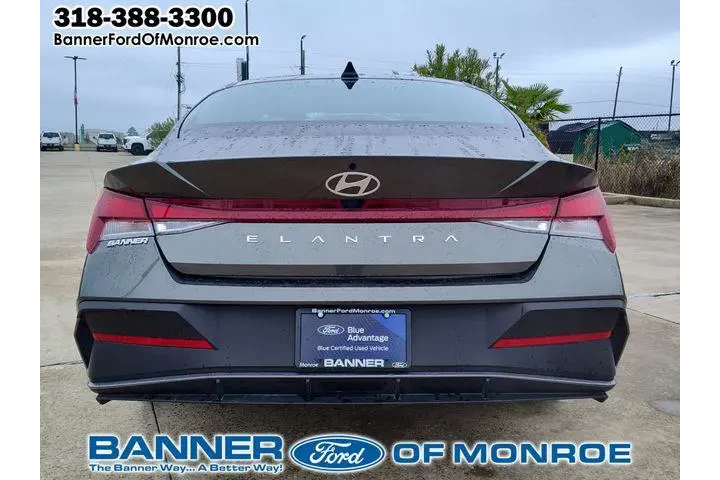 $19715 : Hyundai ELANTRA 2024 SEL 4dr image 5