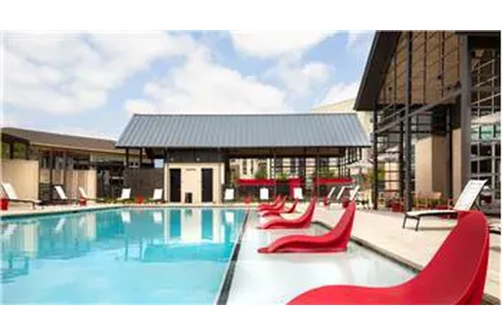 $1669 : Rental property with 1 bedro image 1