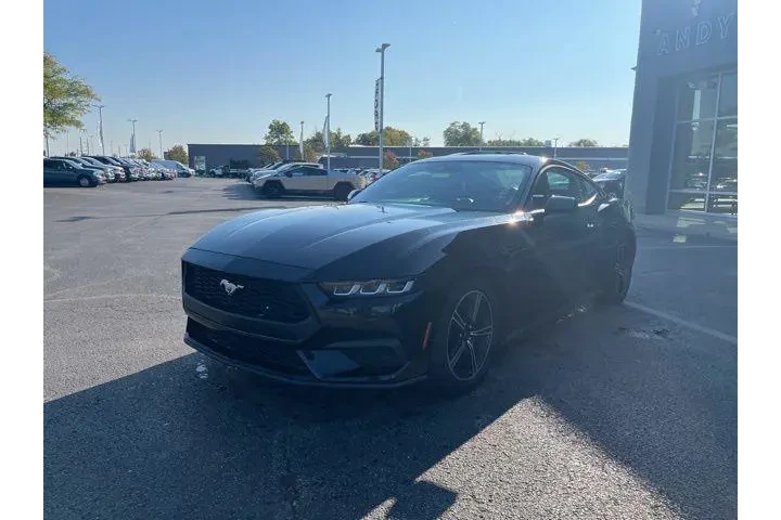 $28000 : Ford Mustang 2024 EcoBoost 2 image 2