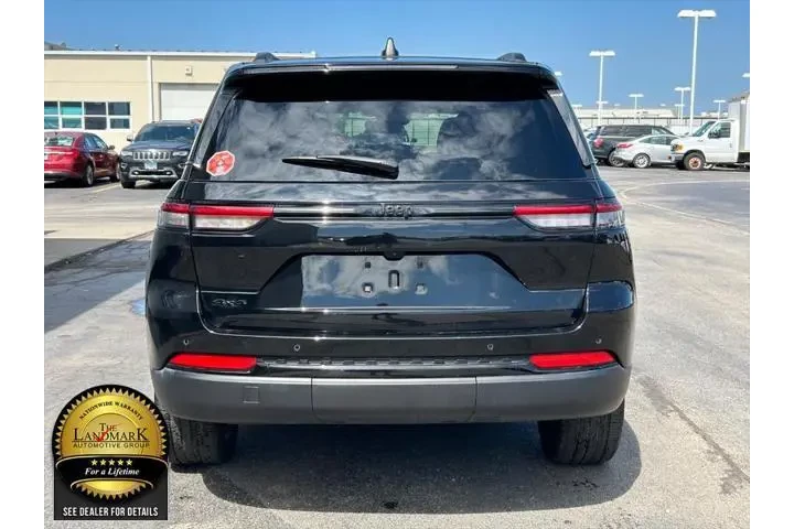 $31995 : Jeep Grand Cherokee 2023 4x4 image 7