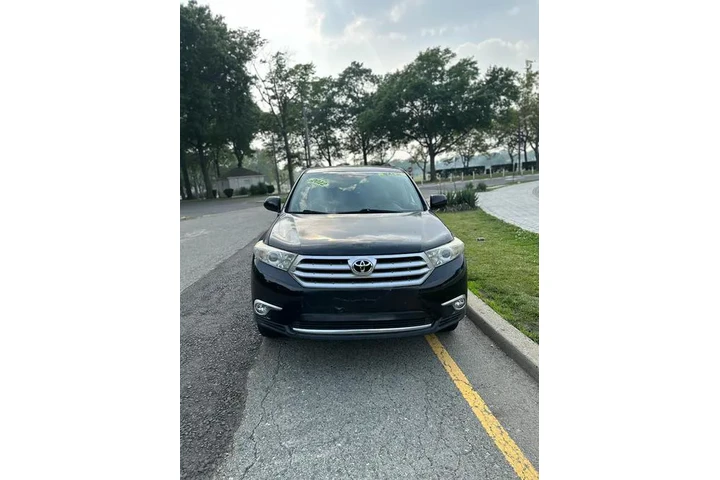 $10995 : Used 2012 Highlander 4WD 4dr image 1