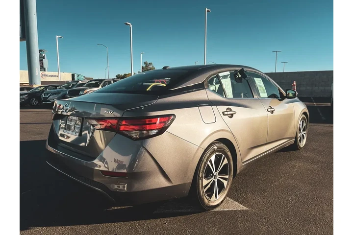 $17836 : Nissan Sentra 2021 SV 4dr Se image 6