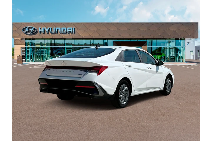 $27030 : Hyundai ELANTRA Hybrid 2025 image 7