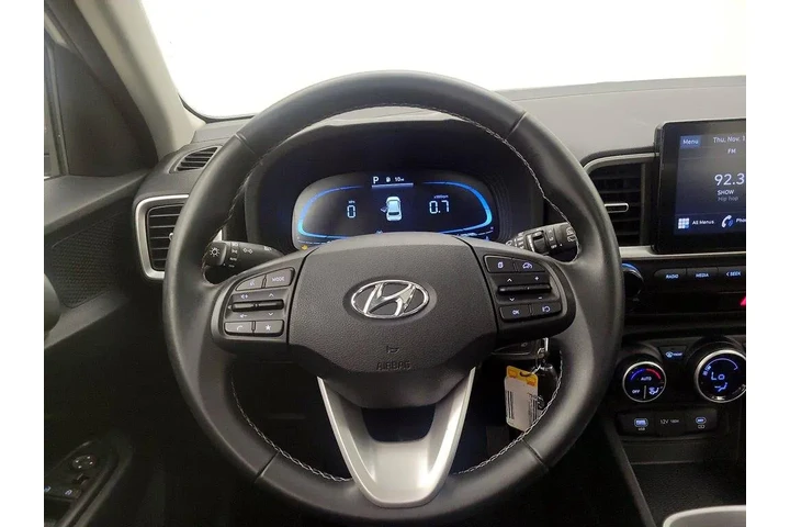 $19998 : Hyundai VENUE 2023 SEL 4dr C image 10