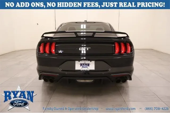 Ford Mustang 2019 GT Premium image 4