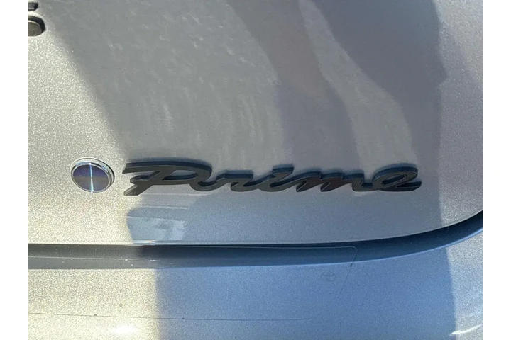 $34075 : Toyota Prius Prime 2024 SE 4 image 8