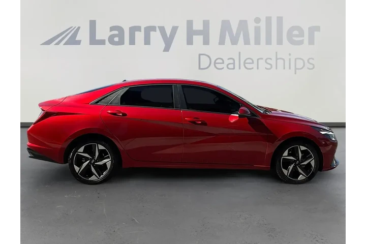 Hyundai ELANTRA 2021 SEL 4dr image 6