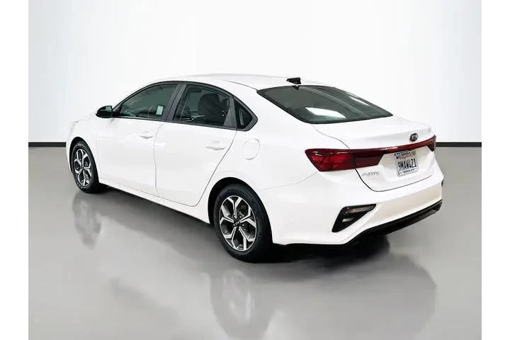 $12840 : Kia Forte 2020 FE 4dr Sedan image 5
