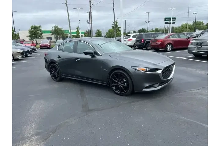 $27980 : Mazda Mazda3 Sedan 2025 2.5 image 2