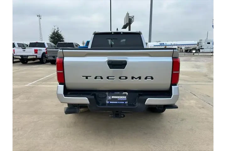 $35490 : Toyota Tacoma 2024 4x2 TRD S image 5