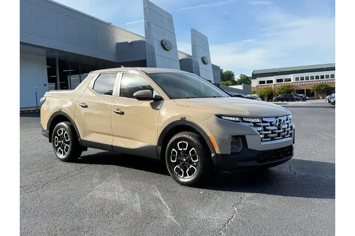 $20991 : Hyundai SANTA CRUZ 2024 SE 4 image 2
