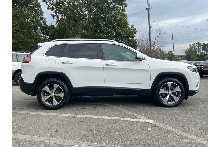 $12759 : Jeep Cherokee 2019 4x4 High image 4