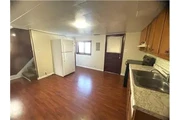 $600 : Rental property with 1 bedro thumbnail