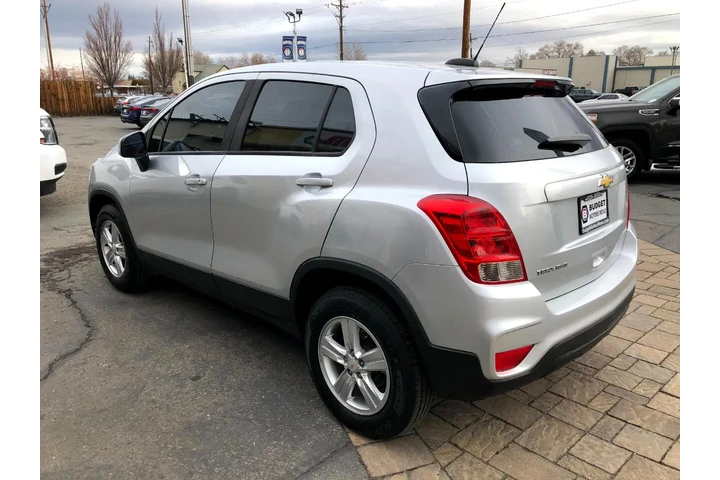 $9990 : 2018 Trax LS AWD image 4