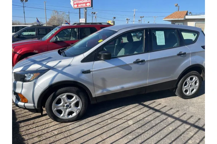 2019 Escape S image 1