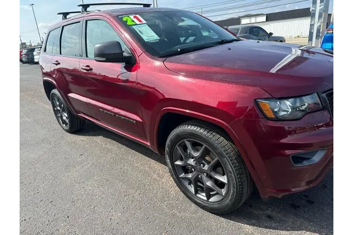 $28988 : Jeep Grand Cherokee 2021 4x4 image 2
