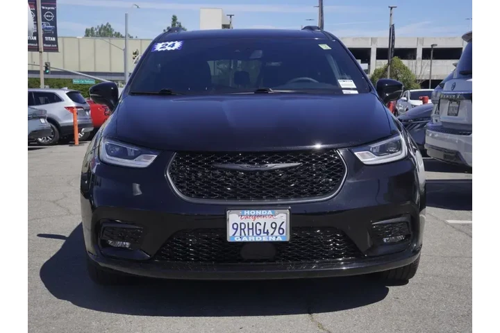 $38740 : Chrysler Pacifica 2024 AWD L image 6