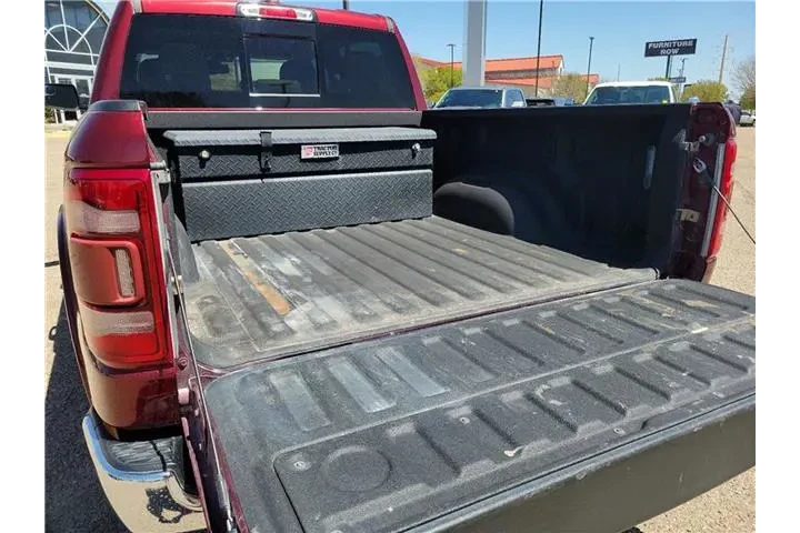 $34950 : Ram 1500 2019 4x4 Laramie Lo image 8