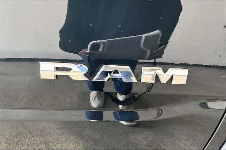 $39991 : Ram 1500 2025 4x2 Lone Star image 7