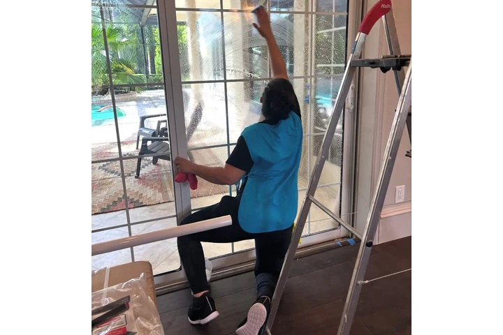 Personal | Limpiadoras image 2