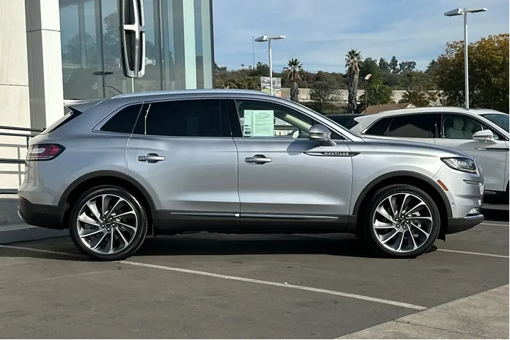 $39900 : Lincoln Nautilus 2022 AWD Re image 2