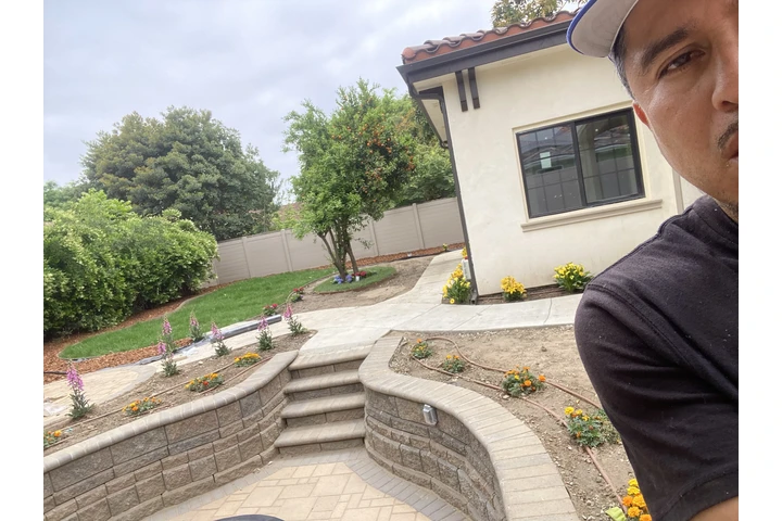 Concrete and block Walls image 4