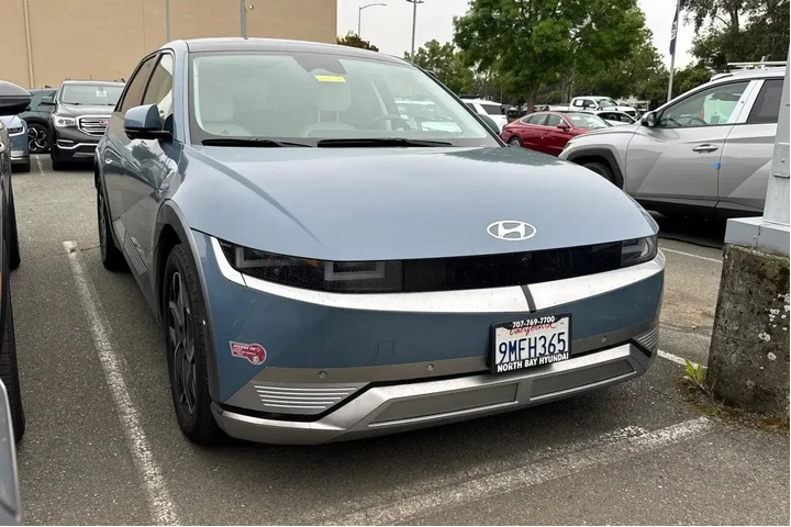 $31990 : Hyundai IONIQ 5 2024 Limited image 2