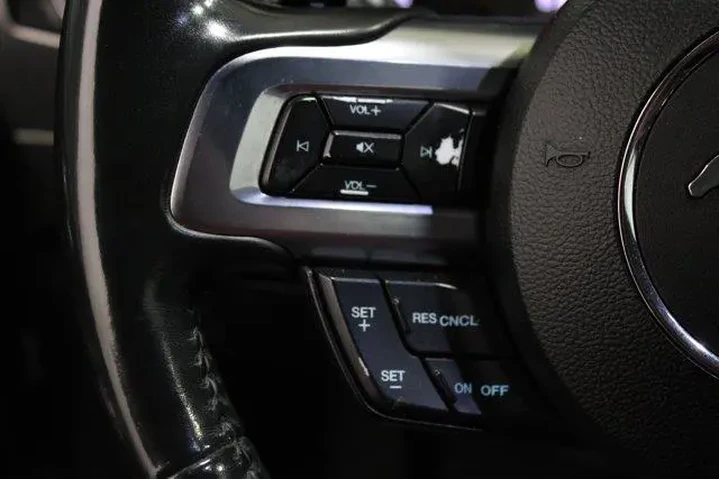 $22988 : Ford Mustang 2021 EcoBoost 2 image 9