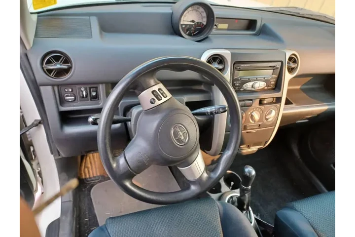 $4772 : 2006 xB image 6