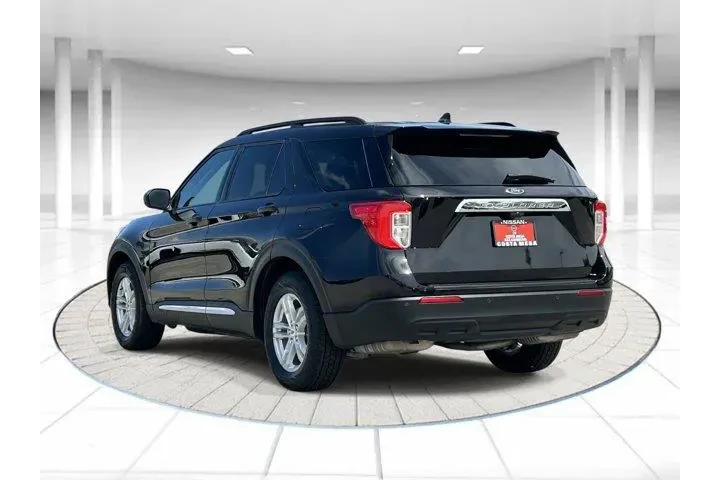 $27073 : Ford Explorer 2023 XLT 4dr S image 2