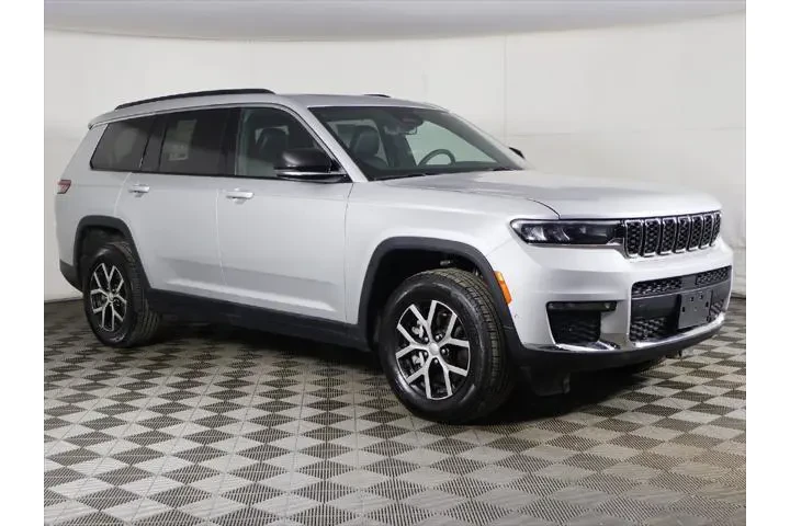 $31493 : Jeep Grand Cherokee L 2024 4 image 2