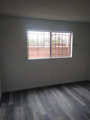 $850 : Long Beach image 4