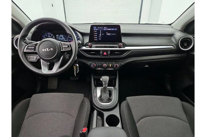 $19998 : Kia Forte 2024 LXS 4dr Sedan image 9