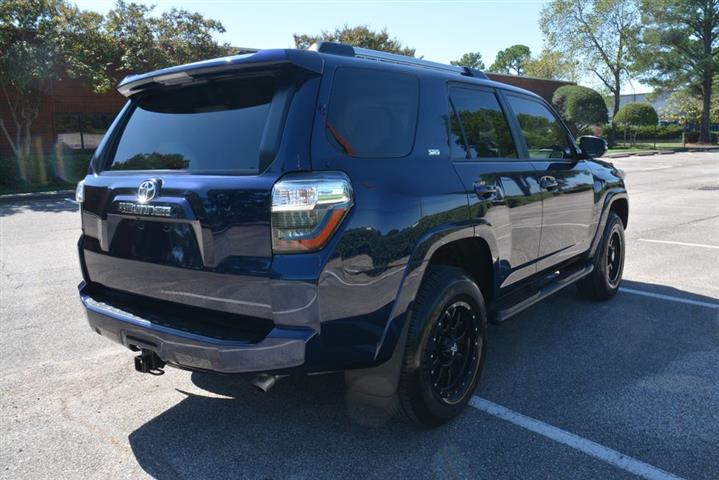 2019 4Runner SR5 Premium image 6