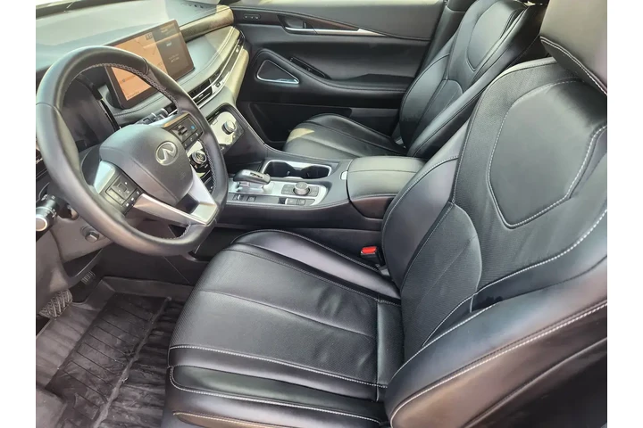 INFINITI QX60 2023 AWD Senso image 8
