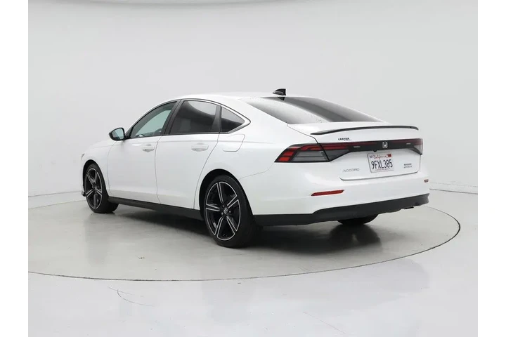 $27998 : Honda Accord Hybrid 2023 Spo image 2