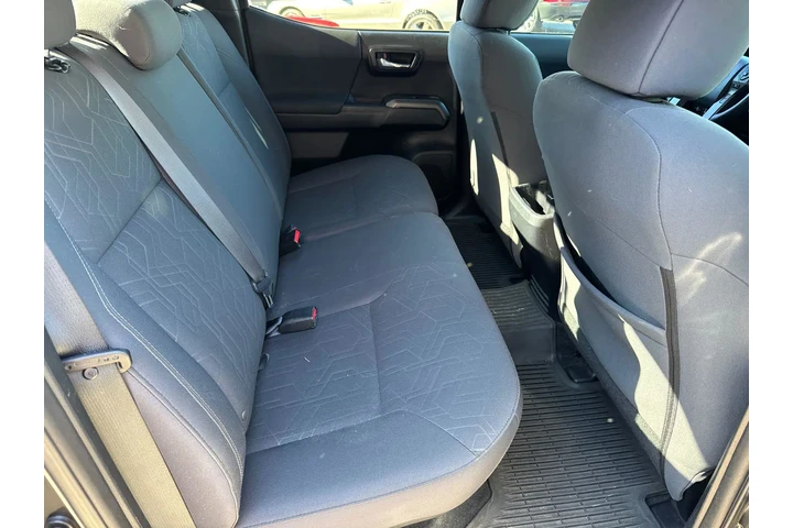 $27995 : Toyota Tacoma 2018 4x4 TRD O image 10