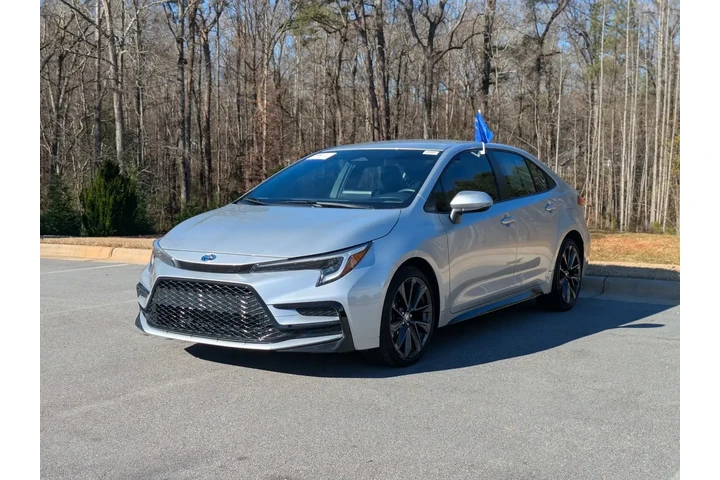 $23995 : Toyota Corolla Hybrid 2023 S image 6