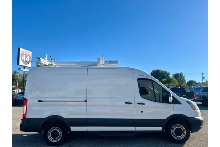 $28995 : 2018 Transit 250 Van Med. Roo image 8