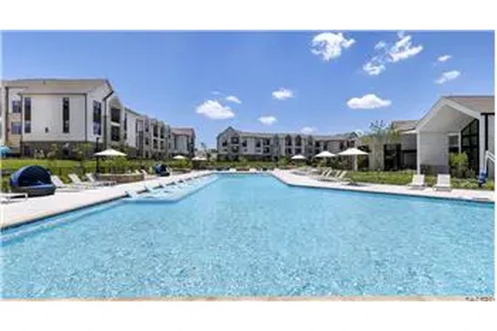 $1970 : Rental property with 2 bedro image 1