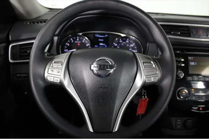 $8242 : Nissan Rogue 2015 S 4dr Cros image 9