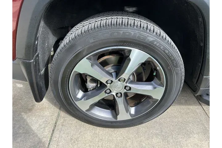 $35681 : Jeep Grand Cherokee L 2023 4 image 10