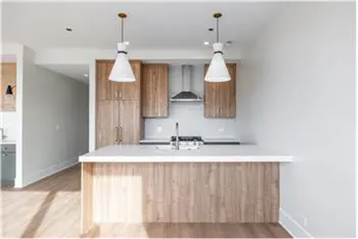 $5500 : Rental property with 3 bedro image 7