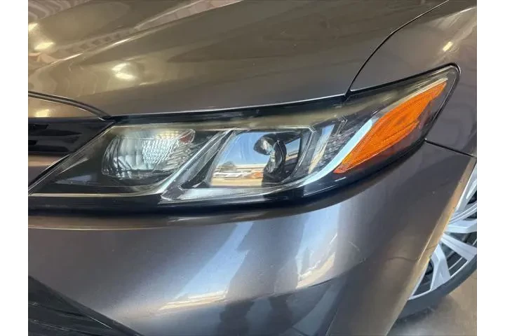 $18999 : Toyota Camry Hybrid 2018 LE image 8