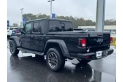 $30927 : Jeep Gladiator 2022 4x4 Over thumbnail