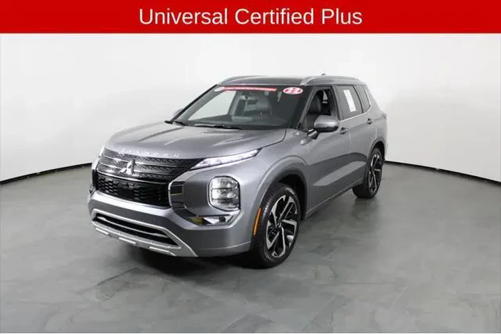 $24987 : Mitsubishi Outlander 2022 SE image 2
